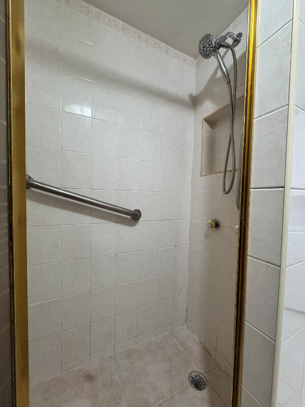 Building Photo - 995 SW 84th Ave
