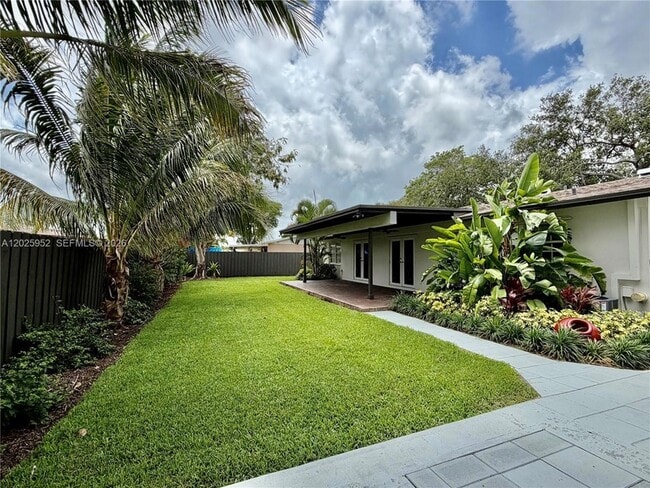 Building Photo - 7711 SW 131st Ave