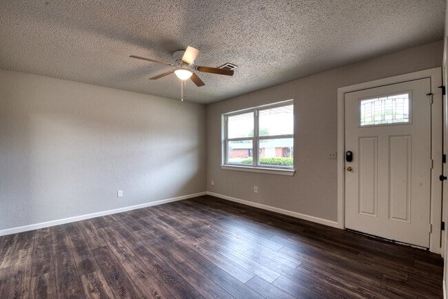 Building Photo - 2828 SW 83rd St