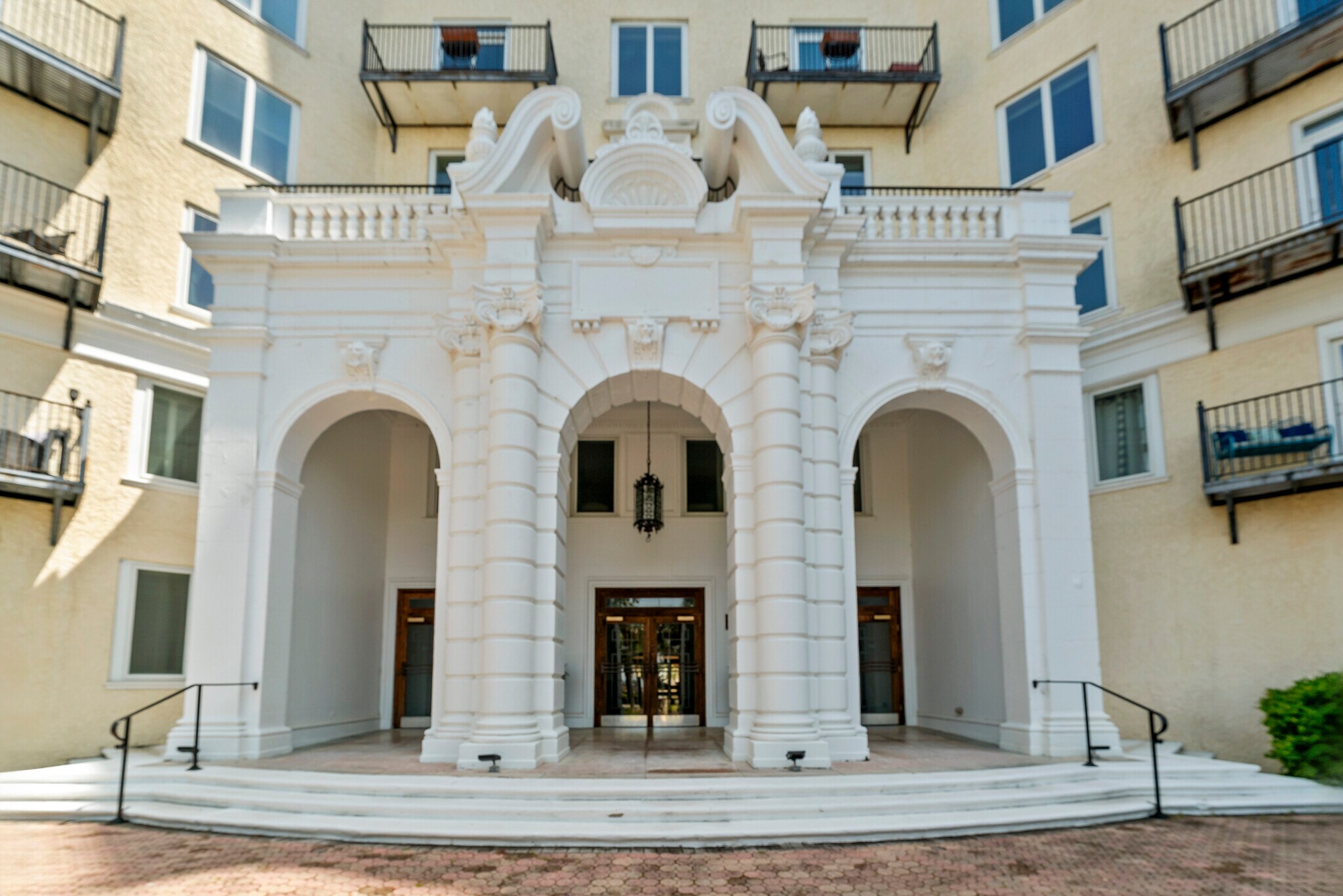 Building Photo - 700 Wilmington Island Rd