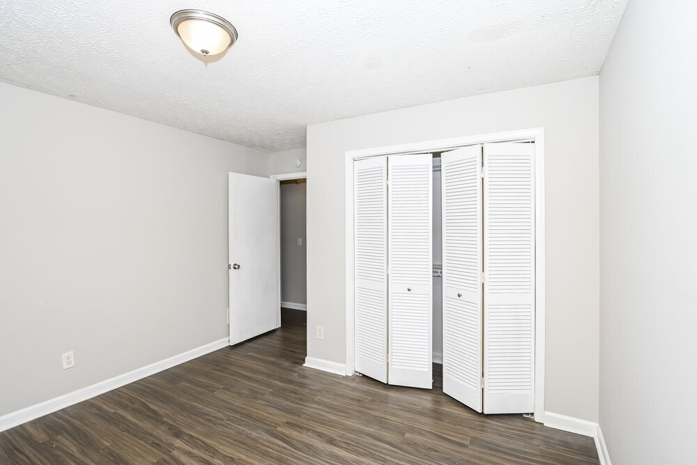 Building Photo - 5408 Glen Haven Dr