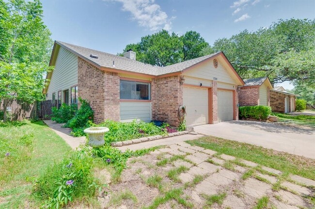 Building Photo - 13341 Water Oak Ln