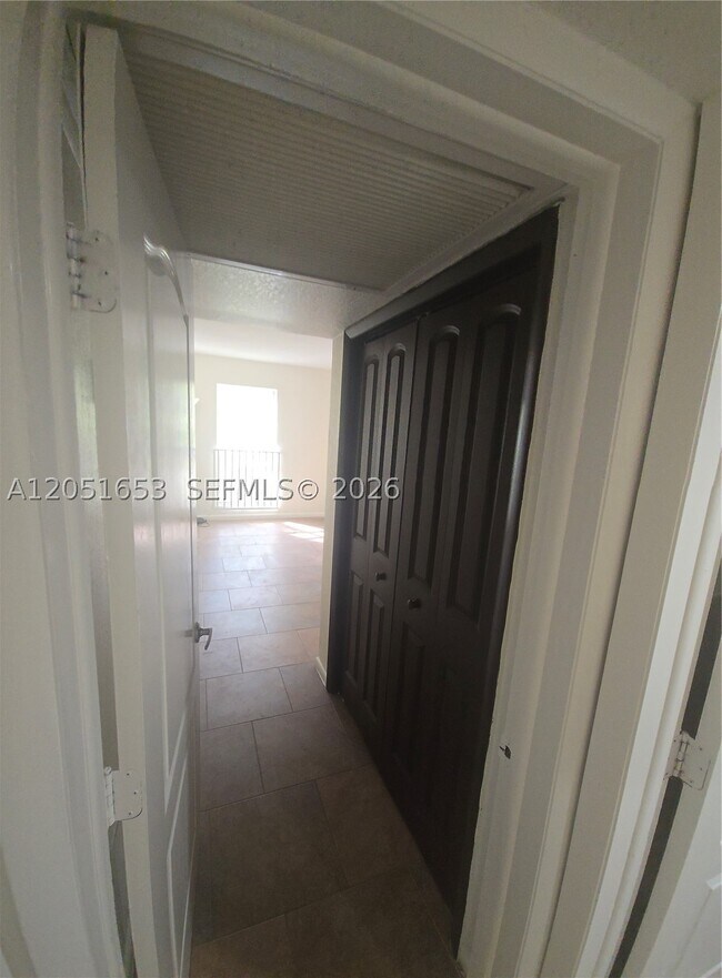 Building Photo - 8950 SW 69th Ct