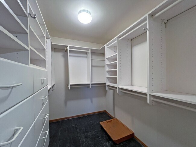Building Photo - Stunning 4 Bedroom 2.5 Bath with Peek-a-Boo View of Puget Sound