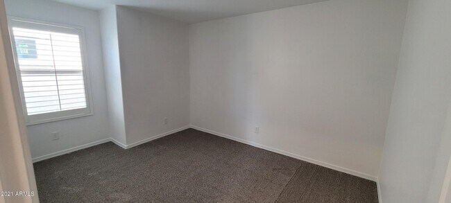 Building Photo - 4778 E Tierra Buena Ln