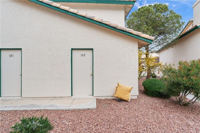 Building Photo - 1409 Cinder Rock Dr