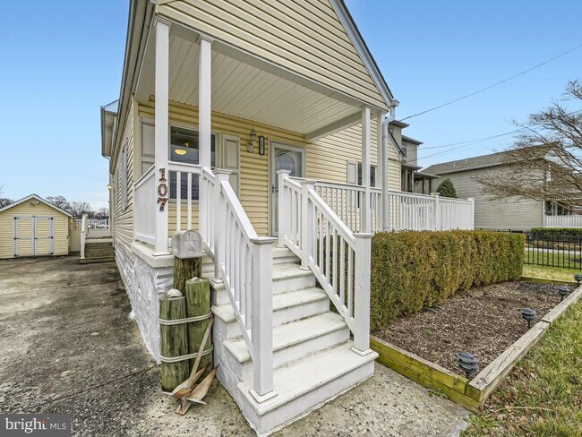 Building Photo - 107 Bayside Dr