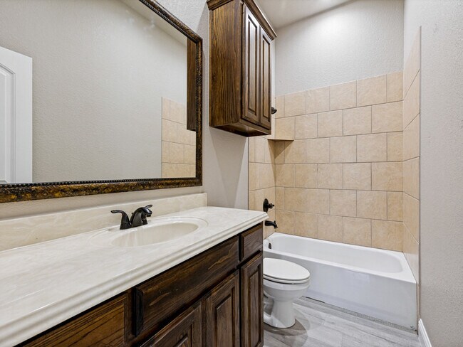 Building Photo - 455 Chisholm Trail