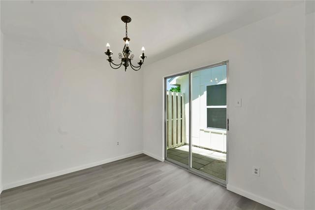 Building Photo - 1019 Sanders Dr