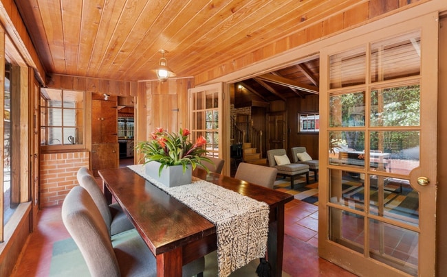 Building Photo - 700 Coventry Rd