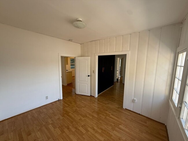 Building Photo - 5426 Ebey Ave
