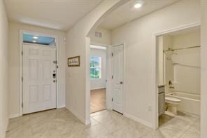 Building Photo - 868 Brooklet Dr