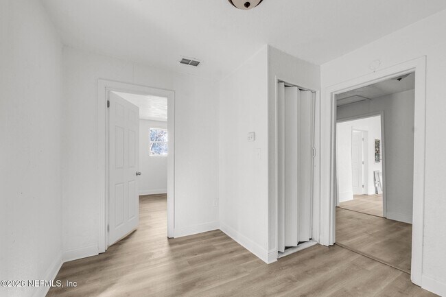 Building Photo - 2816 Mars St