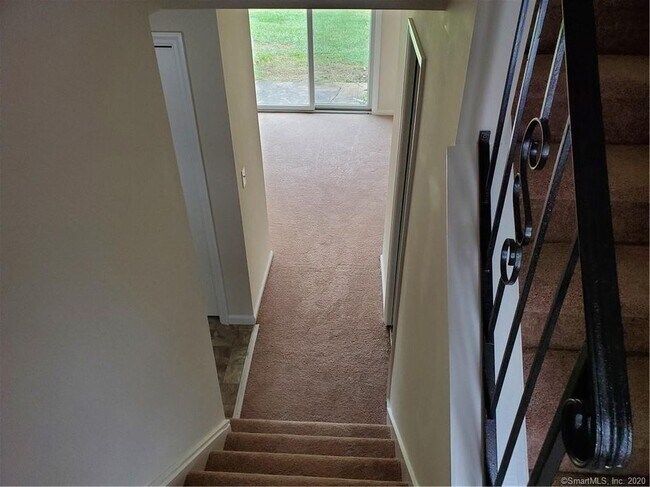 Building Photo - 38 Sunny Valley Rd