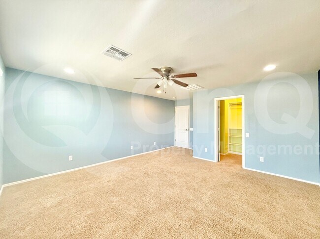 Building Photo - 3159 E Chisum Ln