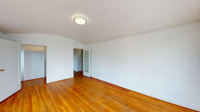 Building Photo - 1296 Grove St