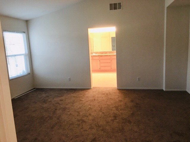 Building Photo - 5522 Barrymore Dr