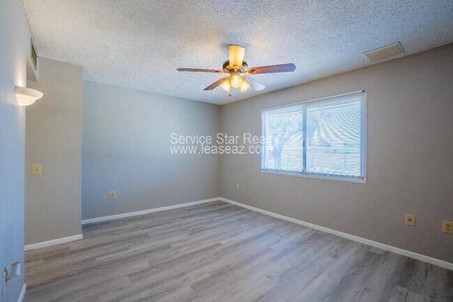 Building Photo - 17230 N Palo Verde Dr