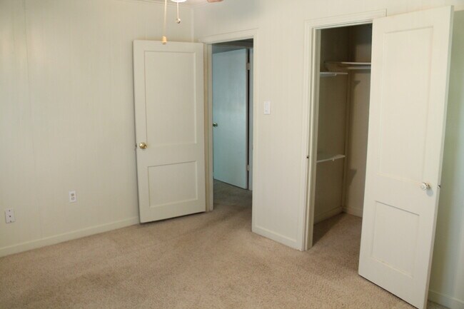Building Photo - Cozy 2-Bedroom Home for Lease