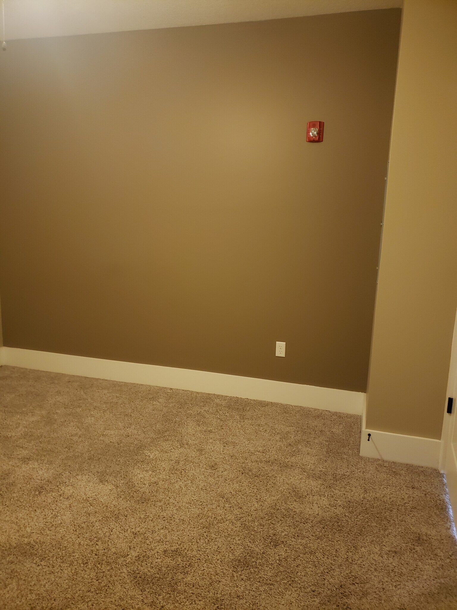 Building Photo - 2212 E 12th St