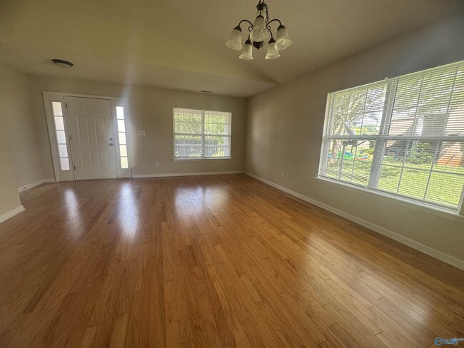 Building Photo - 135 Bremerton Dr SW