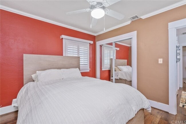 Building Photo - 926 N San Gabriel Ave