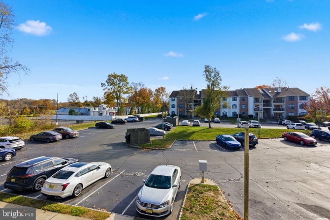 Building Photo - 30 Voscek Ct