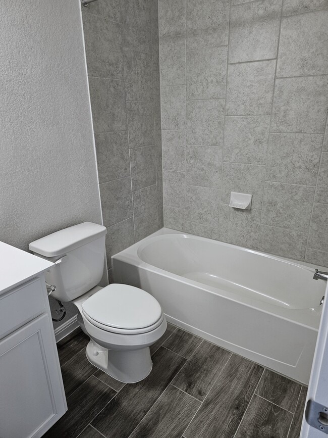 Building Photo - 9612 Whisper Willow Blvd