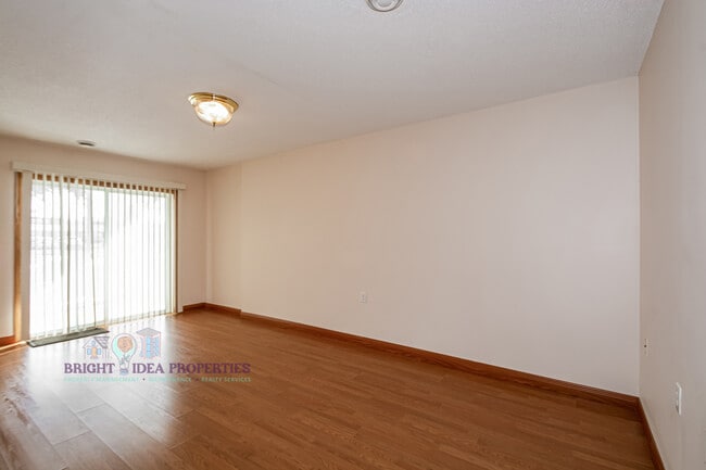 Building Photo - 2737 Douglas Dr N