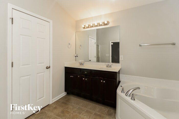 Building Photo - 5903 Landerwood Dr
