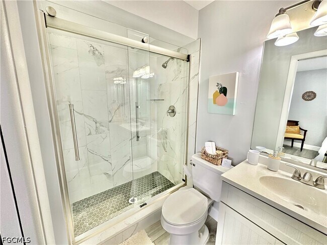 Building Photo - 4903 Vincennes St