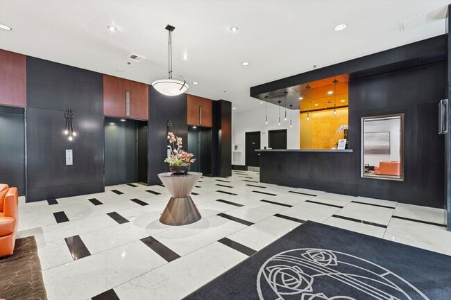 Building Photo - 1 Month Free! Modern + Spacious Pearl District Condo Including 24/7 Security +1  Secured Parking ...