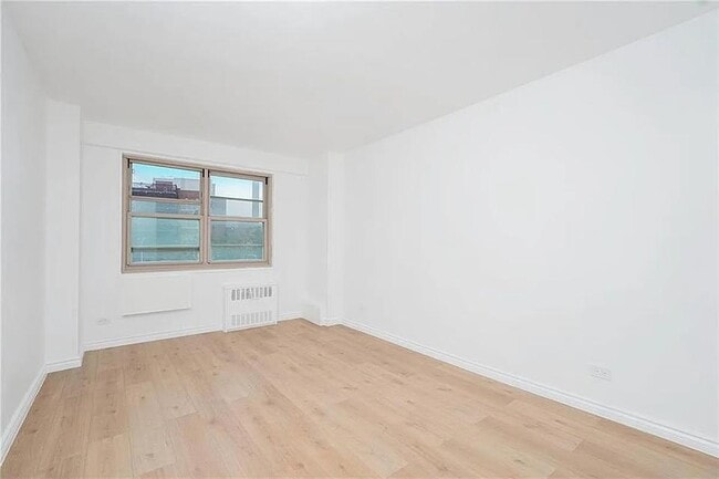 Building Photo - 444 Neptune Ave