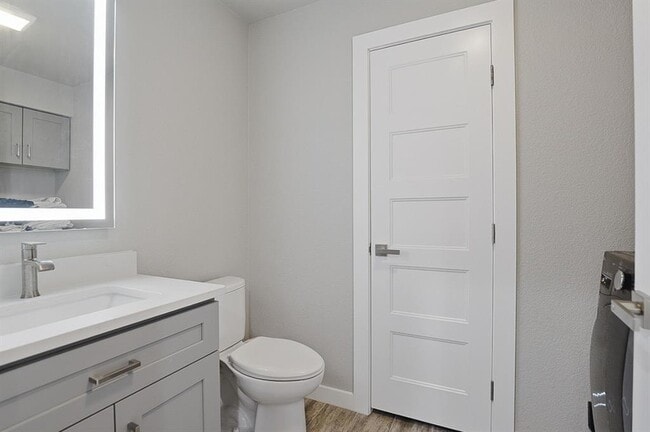 Building Photo - 445 Rocky River Rd