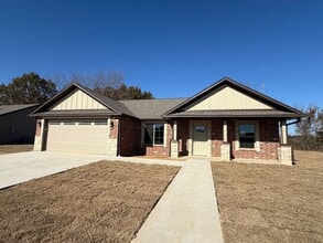 Building Photo - New Construction - 3 bedroom, 2 bath home for lease outside Poplar Bluff