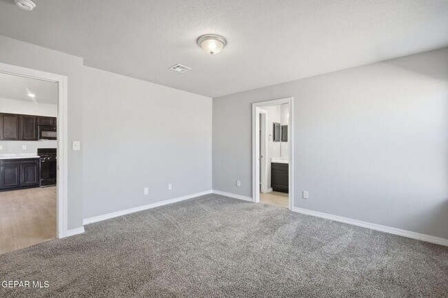 Building Photo - 14561 Desert Poppy Ct