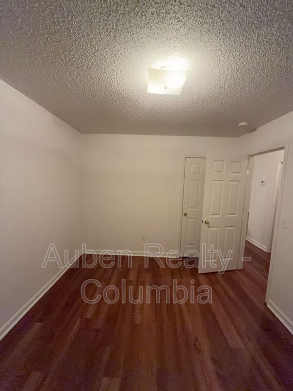 Building Photo - 212 Aderley Oak Loop