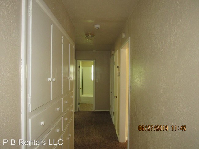 Building Photo - 3 br, 1.5 bath House - 4615 SW Beta Avenue