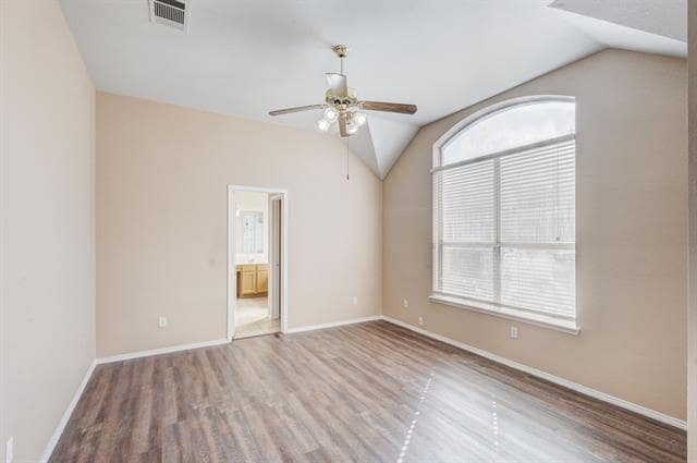 Building Photo - 3844 Harrison Dr