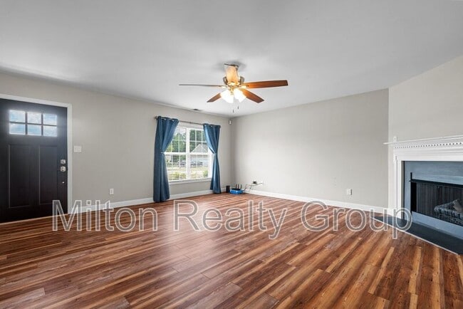 Building Photo - 11 Sawtooth Oak Cir