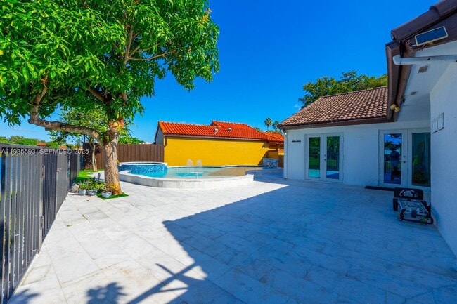 Building Photo - 17302 NW 63rd Pl