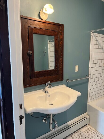 Building Photo - 415 E Saint Germain St