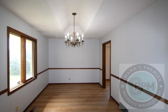 Building Photo - 5614 N 116th Ave