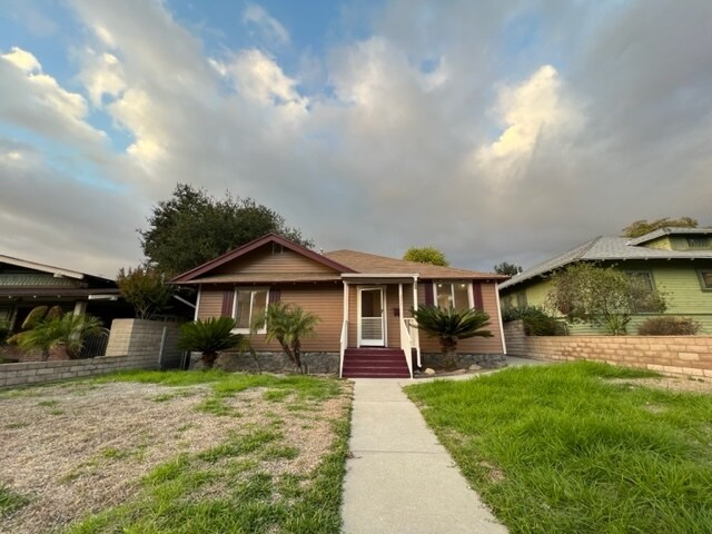 Building Photo - 223 E Colorado Blvd