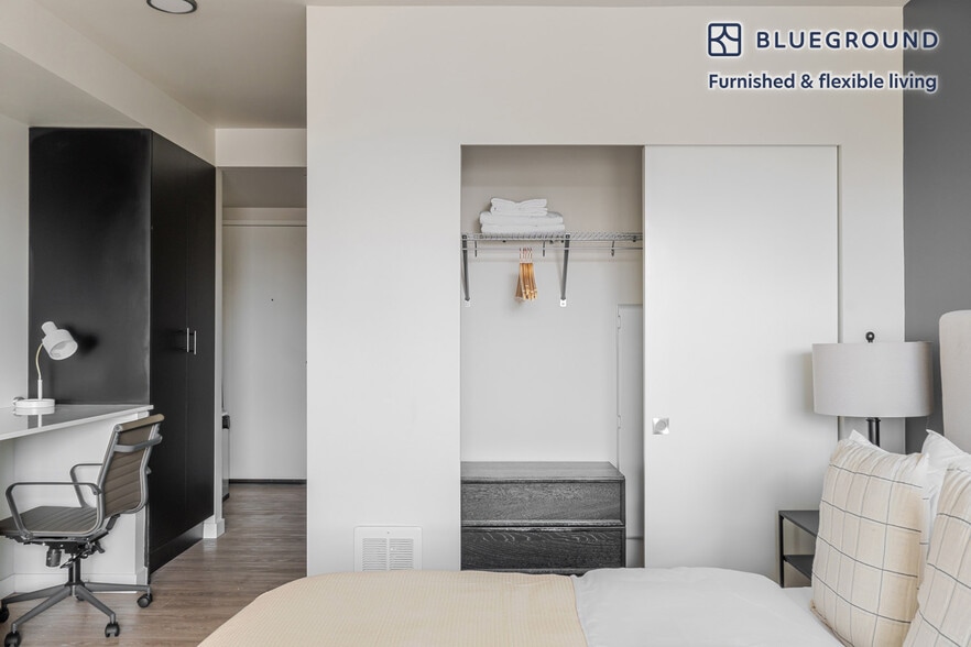 Building Photo - 18004 Midvale Ave N