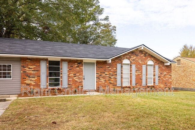 Building Photo - 2855 Viking Dr