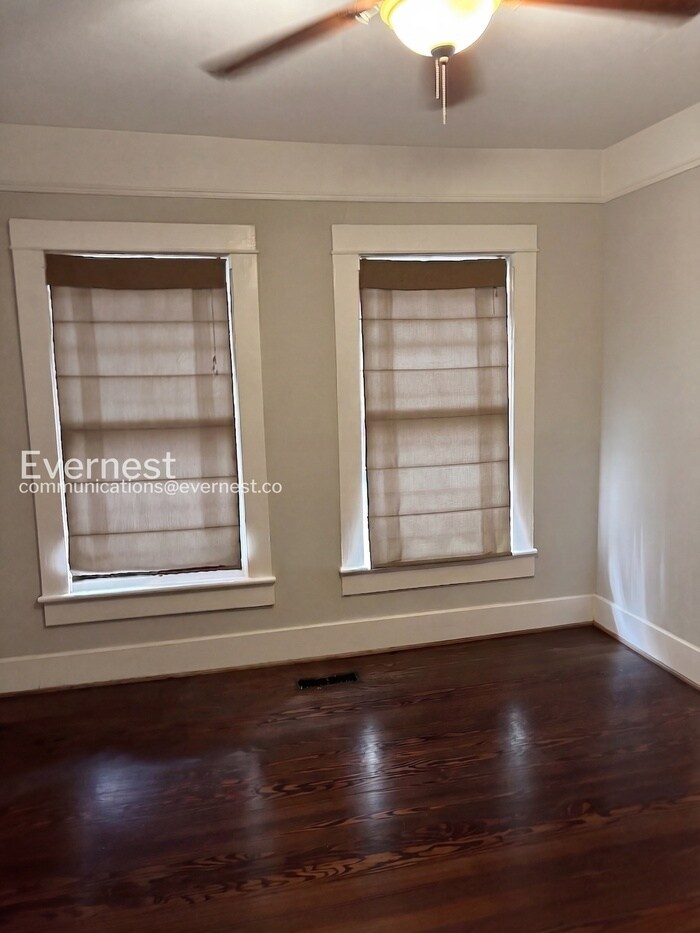 Building Photo - 4601 7th Ct S