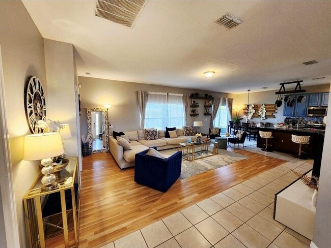 Building Photo - 3132 Regal Darner Dr