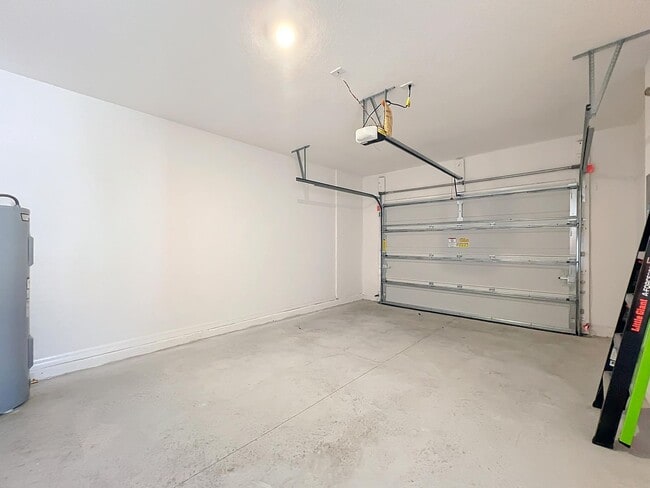 Building Photo - 3886 Academia Ave