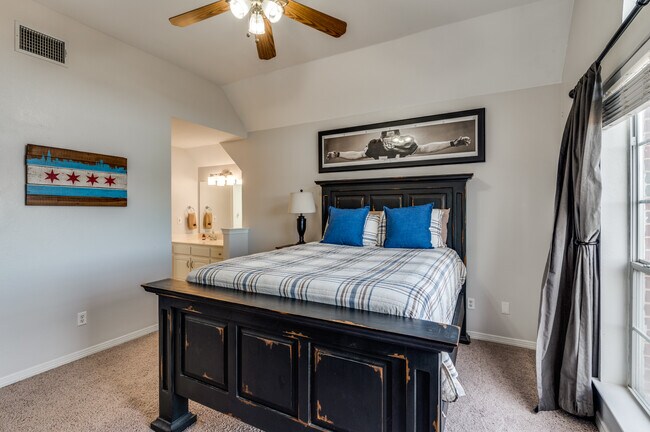 Building Photo - 168 Hunters Glen